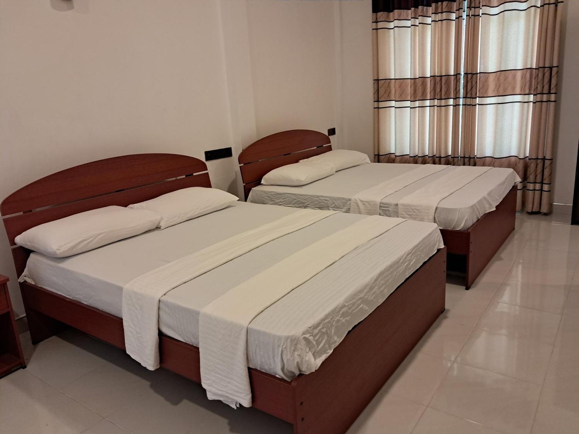 Risenlak Holiday Resort Полоннарува Екстер'єр фото