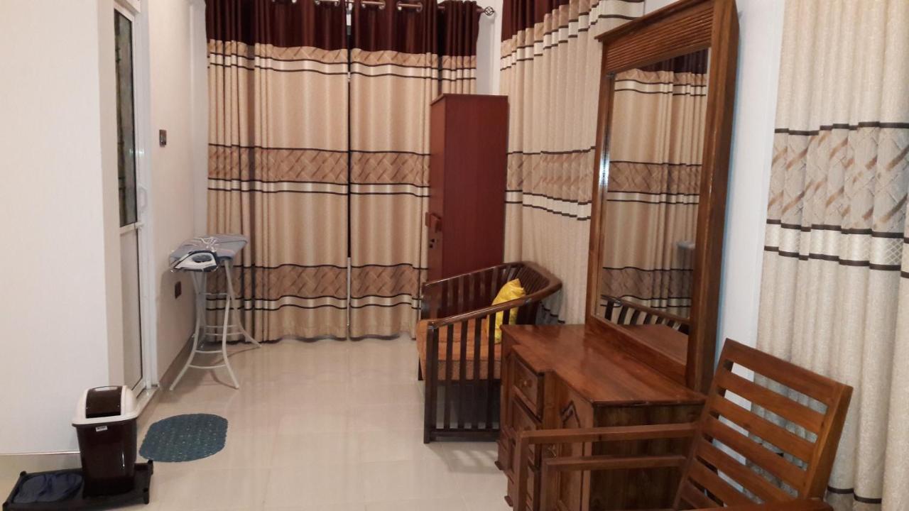 Risenlak Holiday Resort Полоннарува Екстер'єр фото